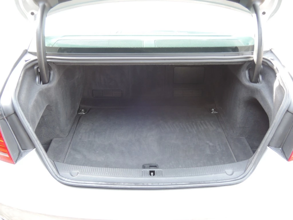 Hoofdafbeelding Audi A8