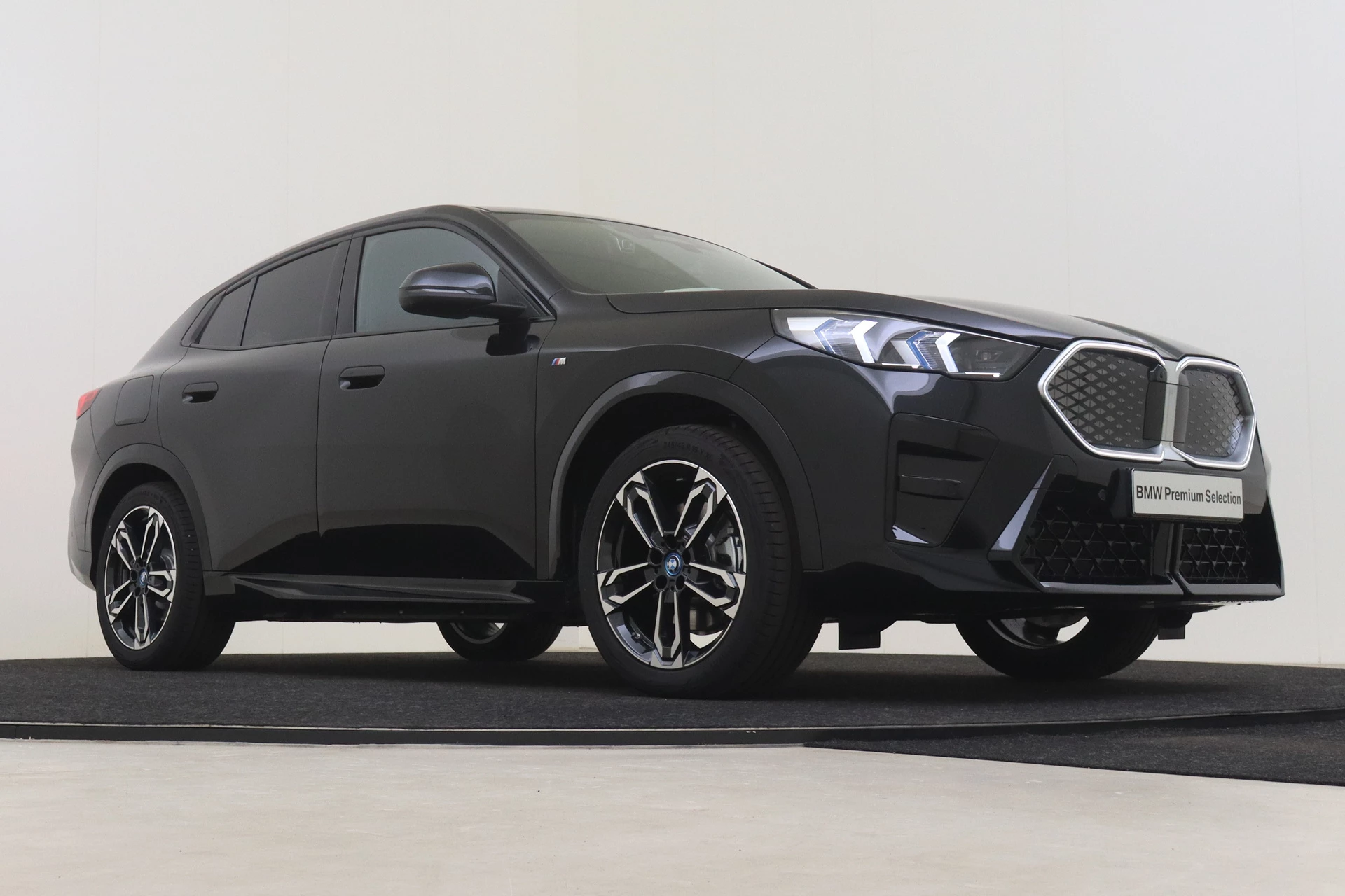 Hoofdafbeelding BMW iX2