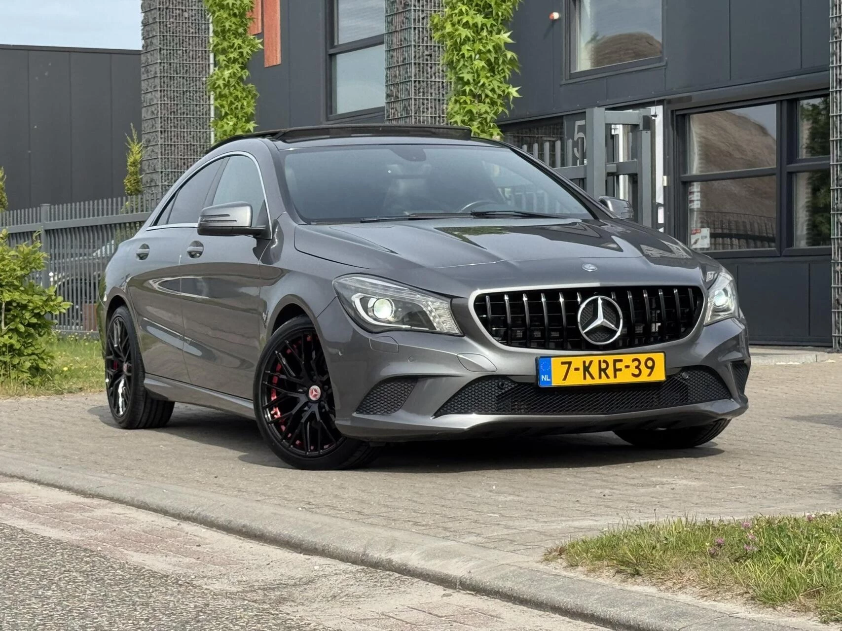Hoofdafbeelding Mercedes-Benz CLA
