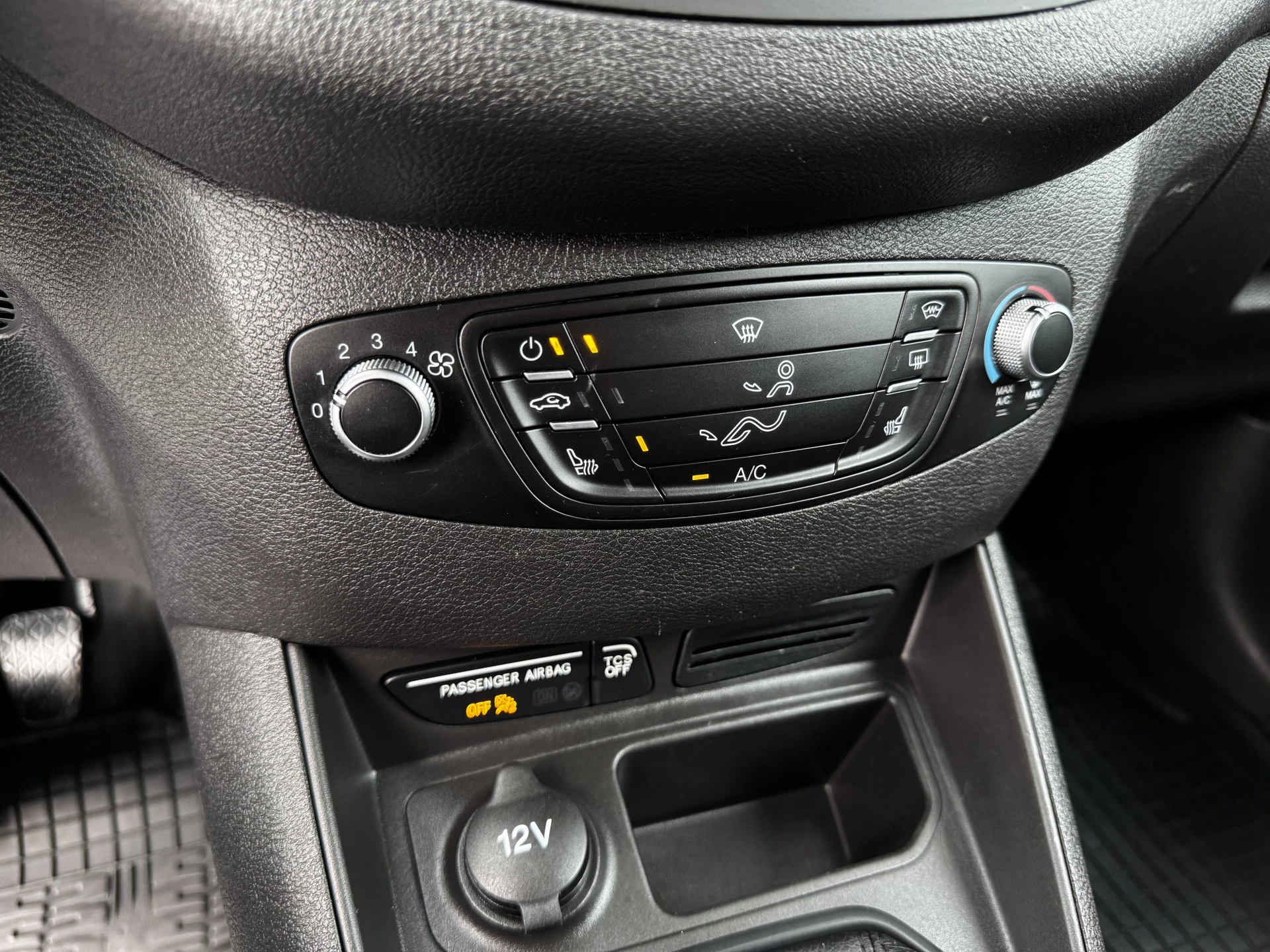 Hoofdafbeelding Ford Transit Courier