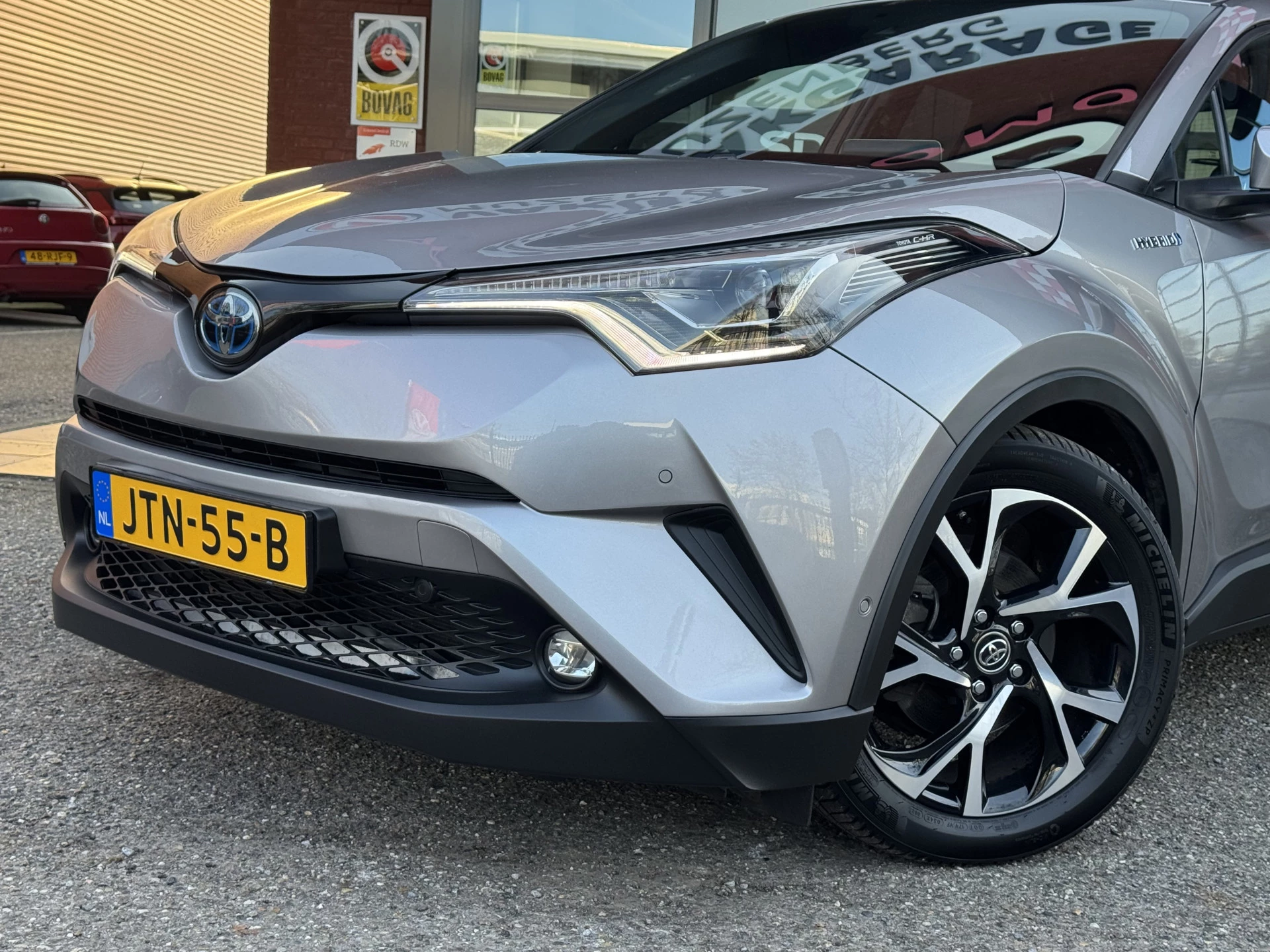 Hoofdafbeelding Toyota C-HR
