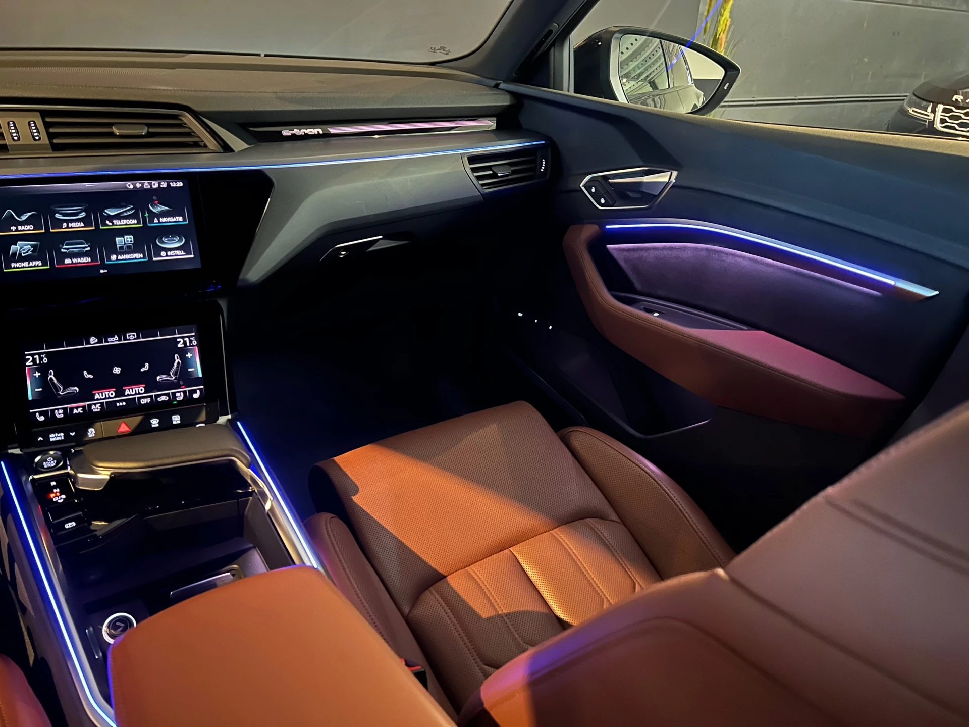 Hoofdafbeelding Audi e-tron
