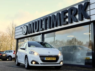 Peugeot 208 1.2 PureTech Blue Lion 5-Drs, Trekhaak, airco