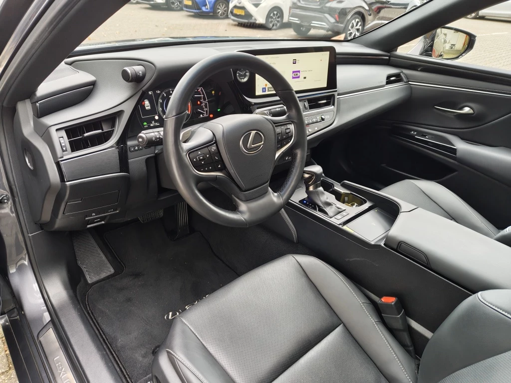 Hoofdafbeelding Lexus ES