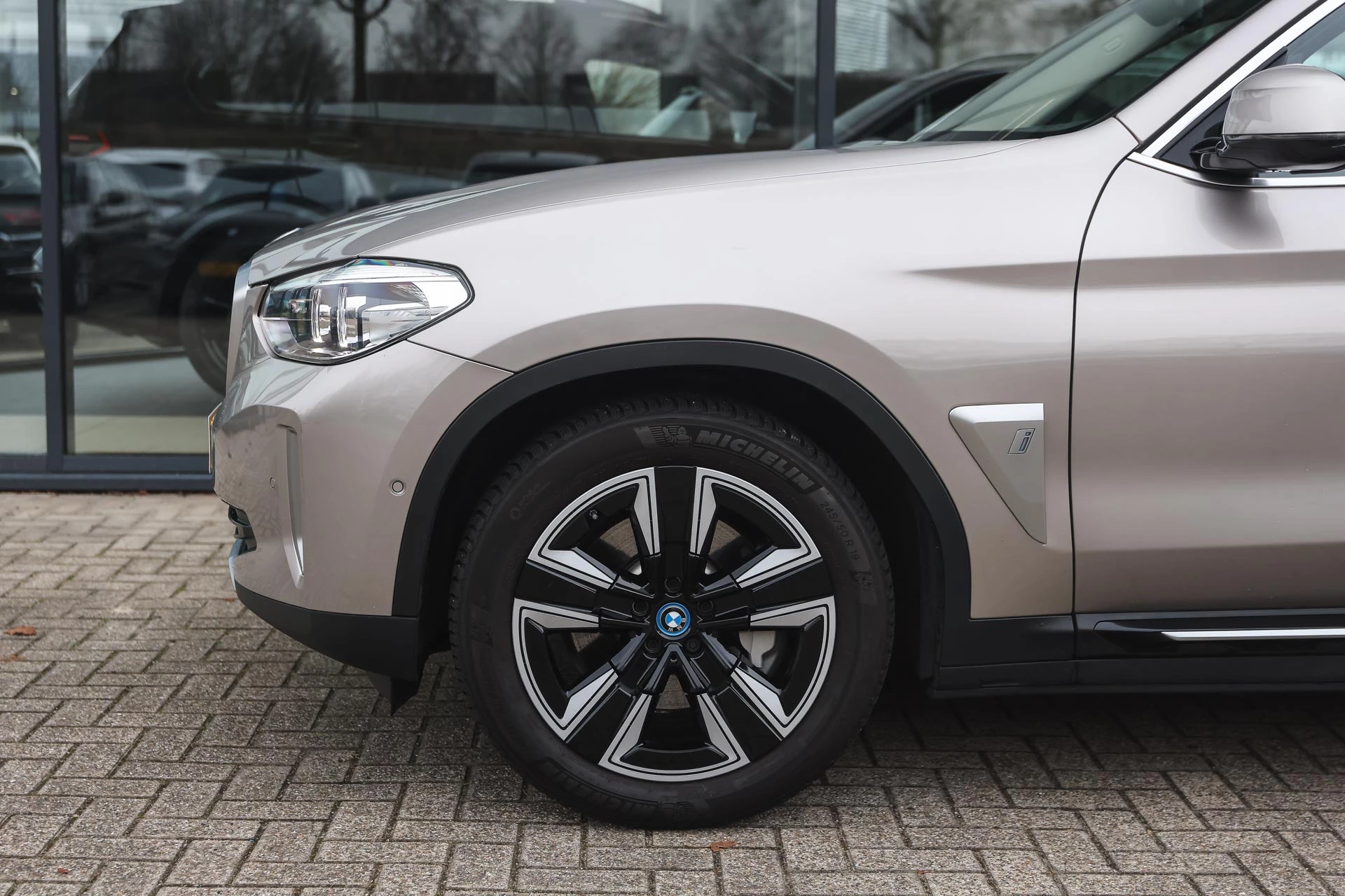 Hoofdafbeelding BMW iX3