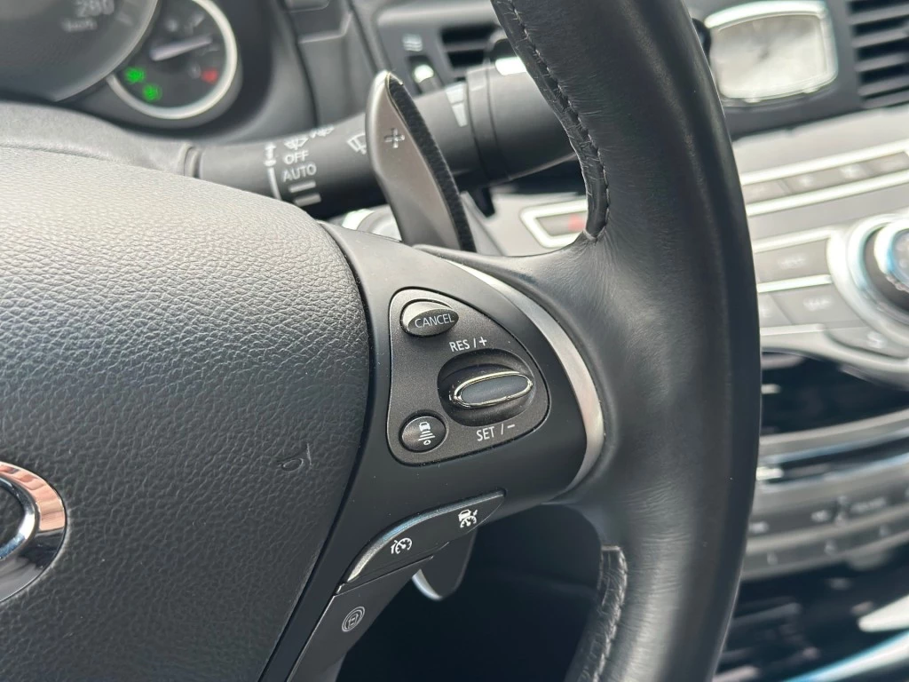 Hoofdafbeelding Infiniti M