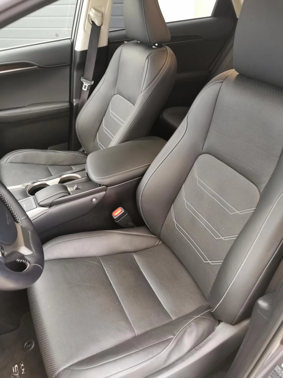 Hoofdafbeelding Lexus NX