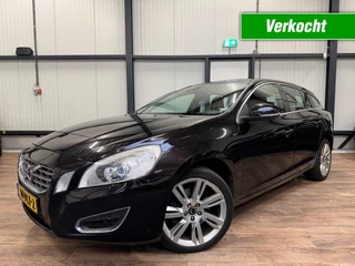 Volvo V60 1.6 T4 Summum / AUTOMAAT / LEDER / MEMORY SEATS / CLIMA /