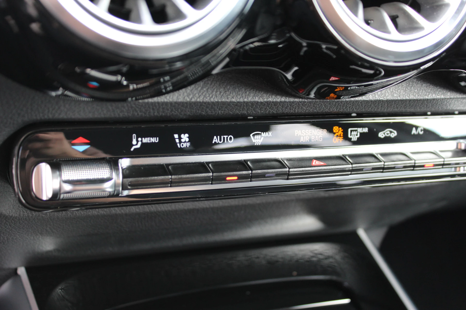 Hoofdafbeelding Mercedes-Benz EQB