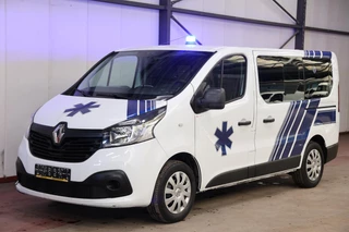 Hoofdafbeelding Renault Trafic Renault Trafic AMBULANCE VSAV Rettungswagen Krankenwagen