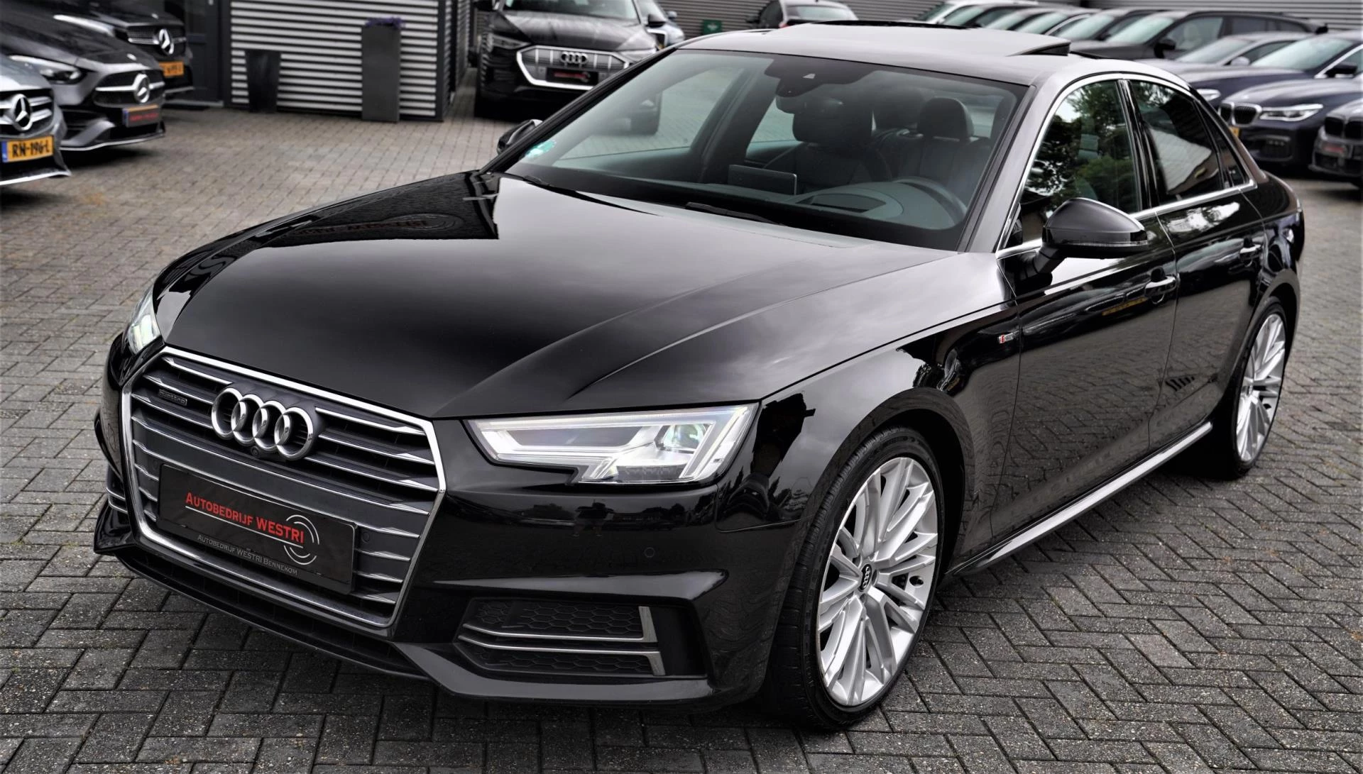 Hoofdafbeelding Audi A4