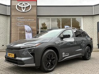 Toyota bZ4X Touring DYNAMIC 75 KWH NIEUW & DIRECT LEVERBAAR!!! BLIND-SPOT PARK-SENSOREN STOEL/STUURVERW APPLE/ANDROID 18" LM-VELGEN