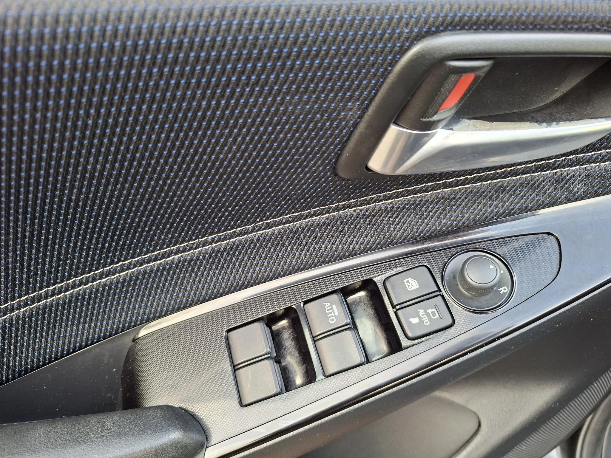 Hoofdafbeelding Mazda 2