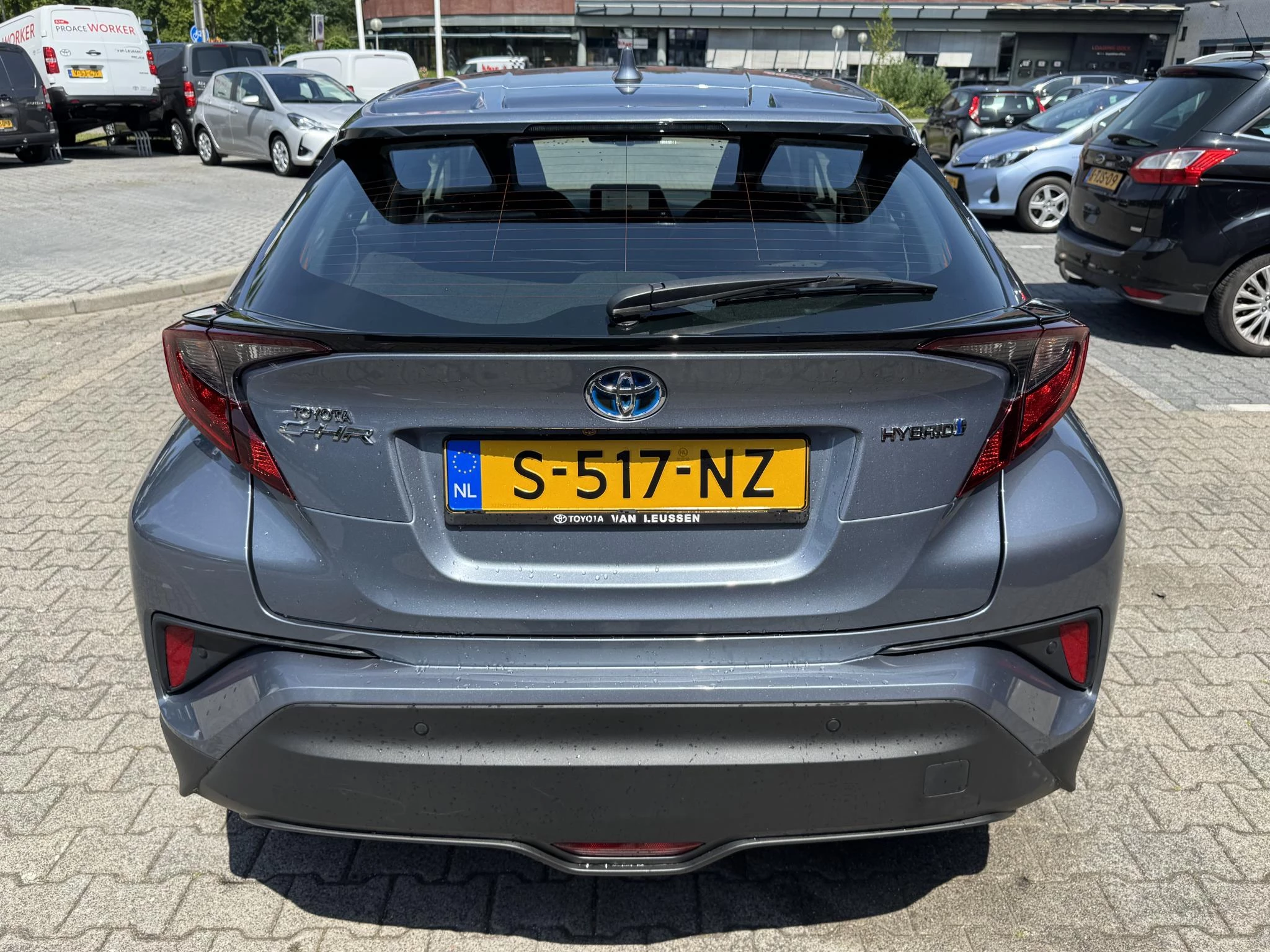 Hoofdafbeelding Toyota C-HR
