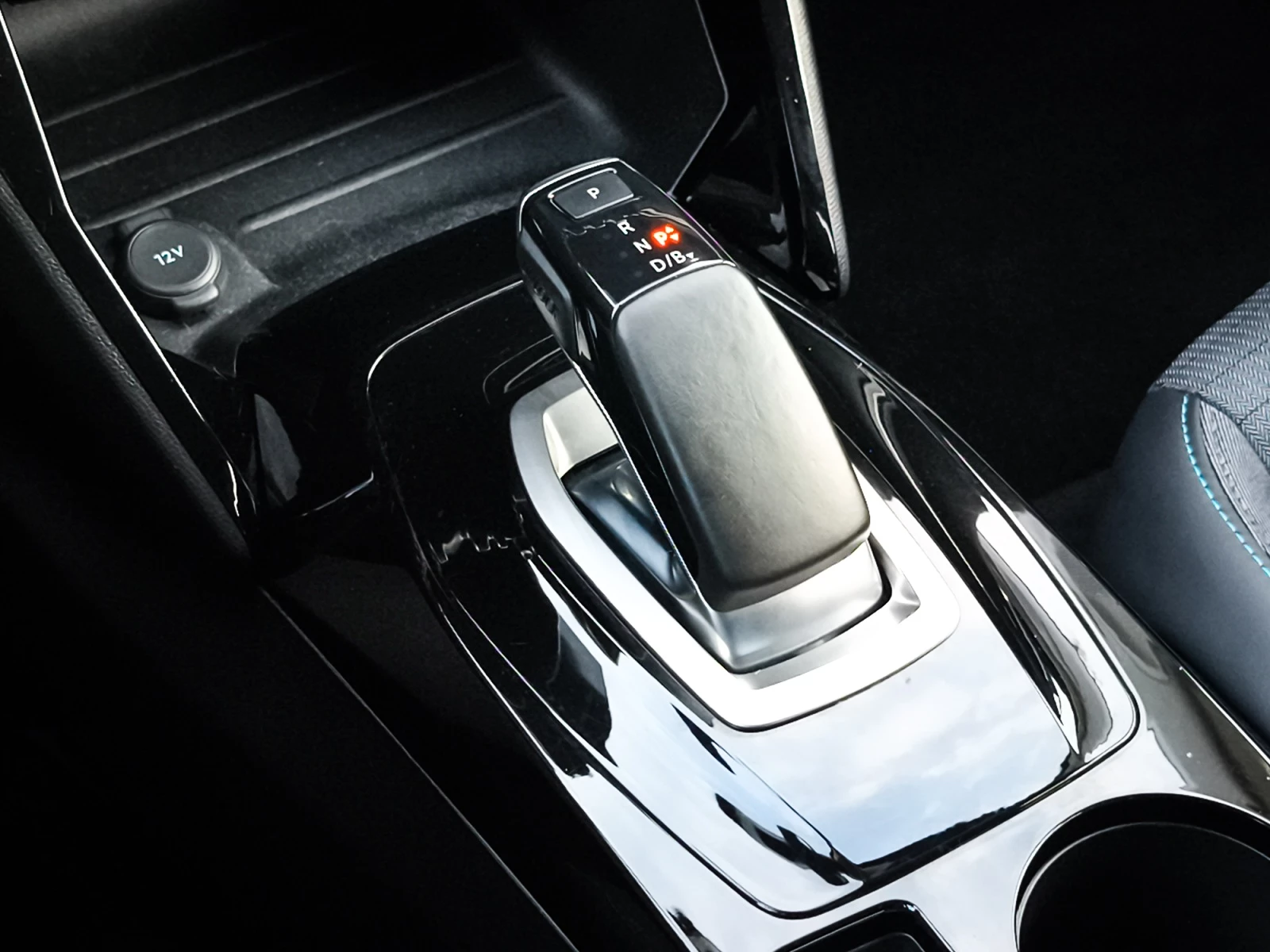 Hoofdafbeelding Peugeot e-2008