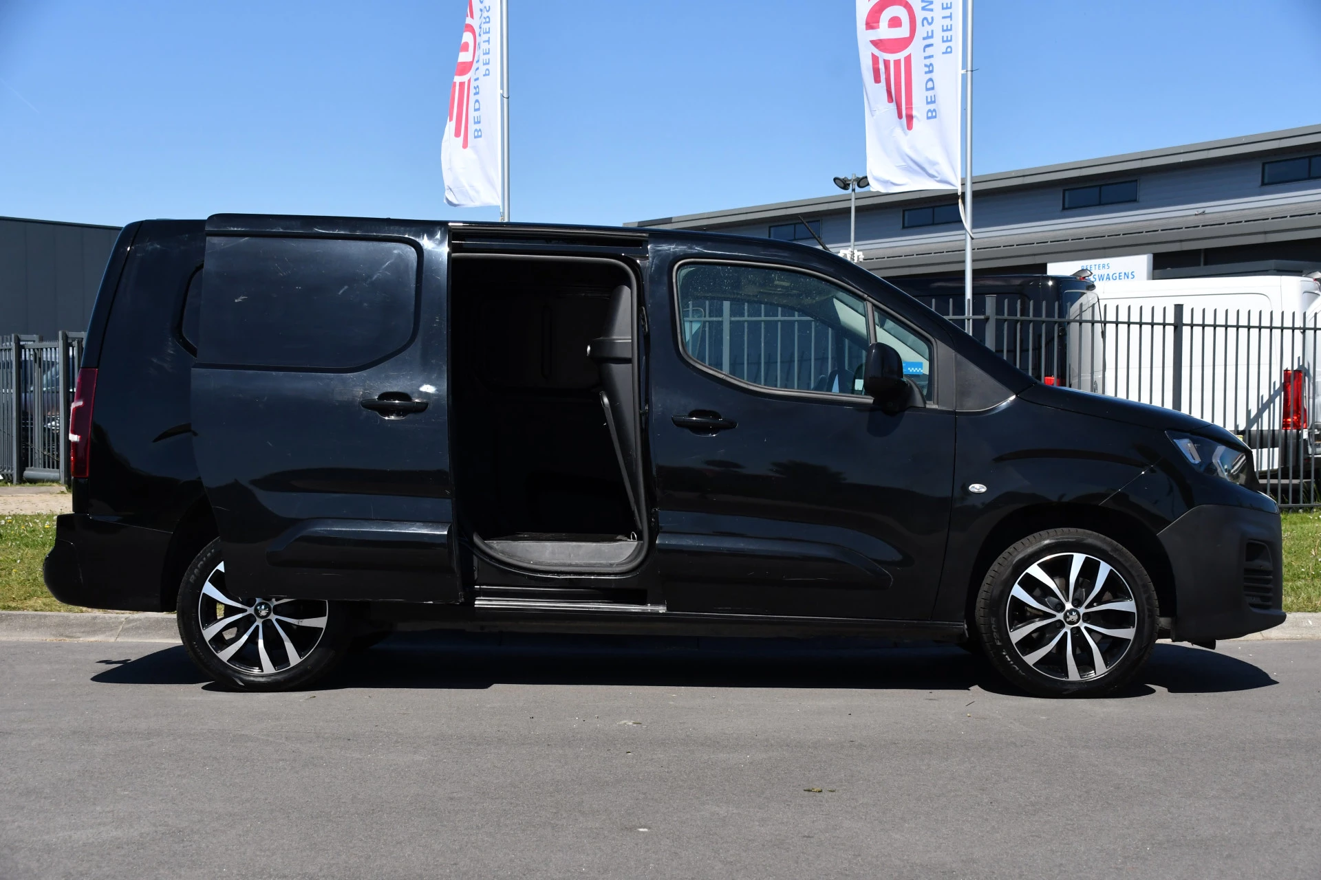Hoofdafbeelding Peugeot Partner
