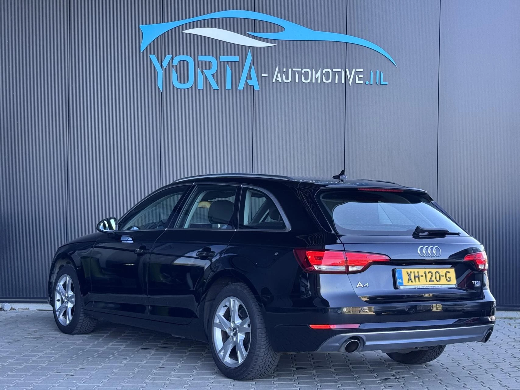 Hoofdafbeelding Audi A4
