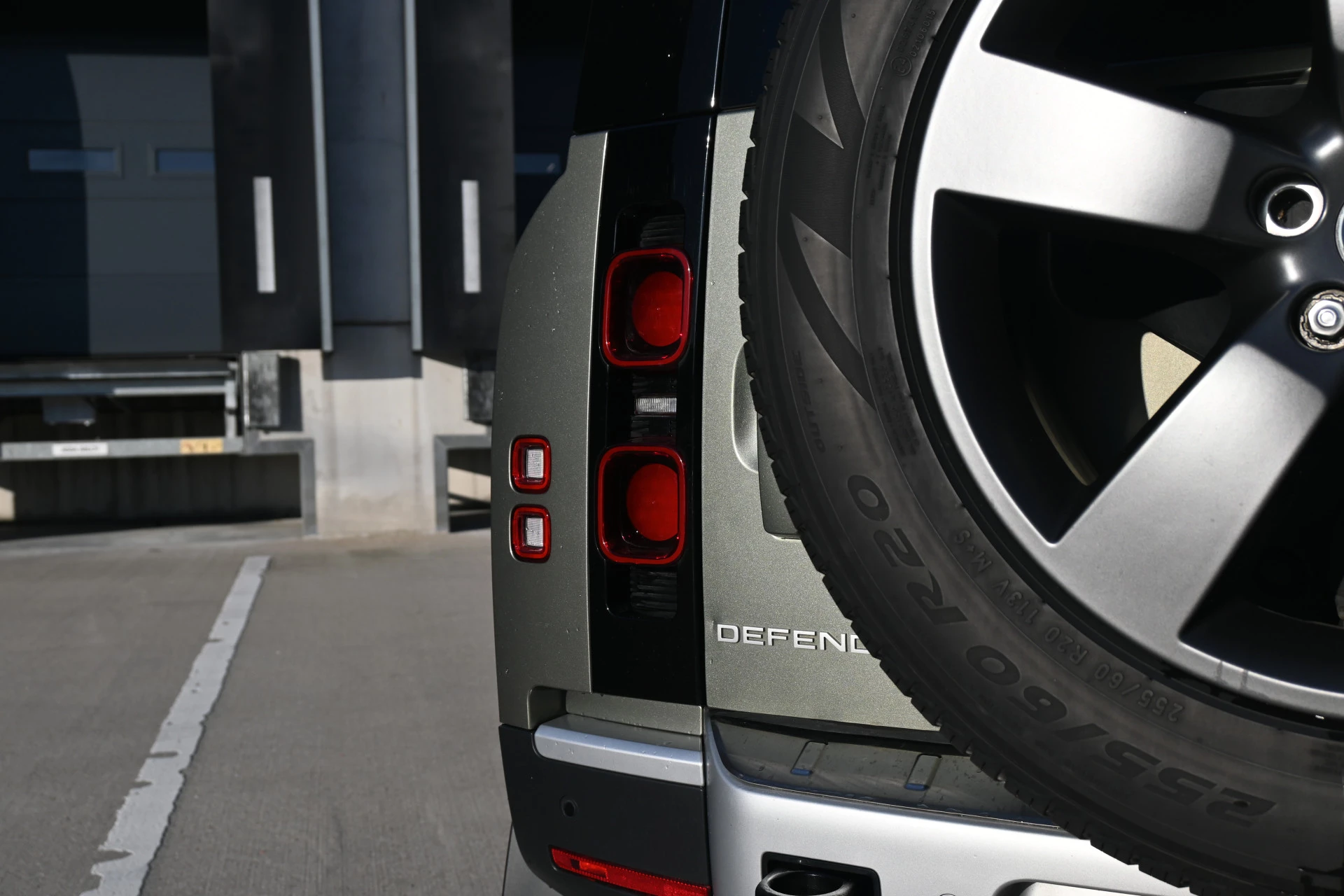 Hoofdafbeelding Land Rover Defender