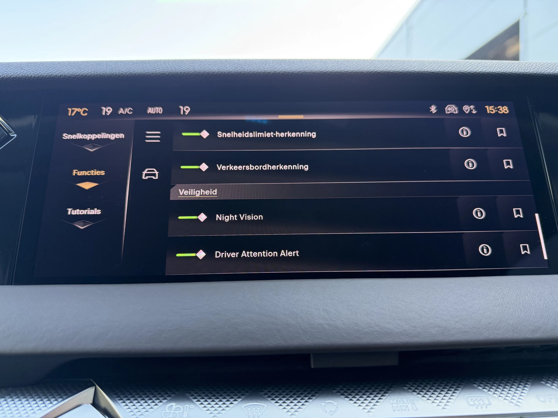 Hoofdafbeelding DS DS 4