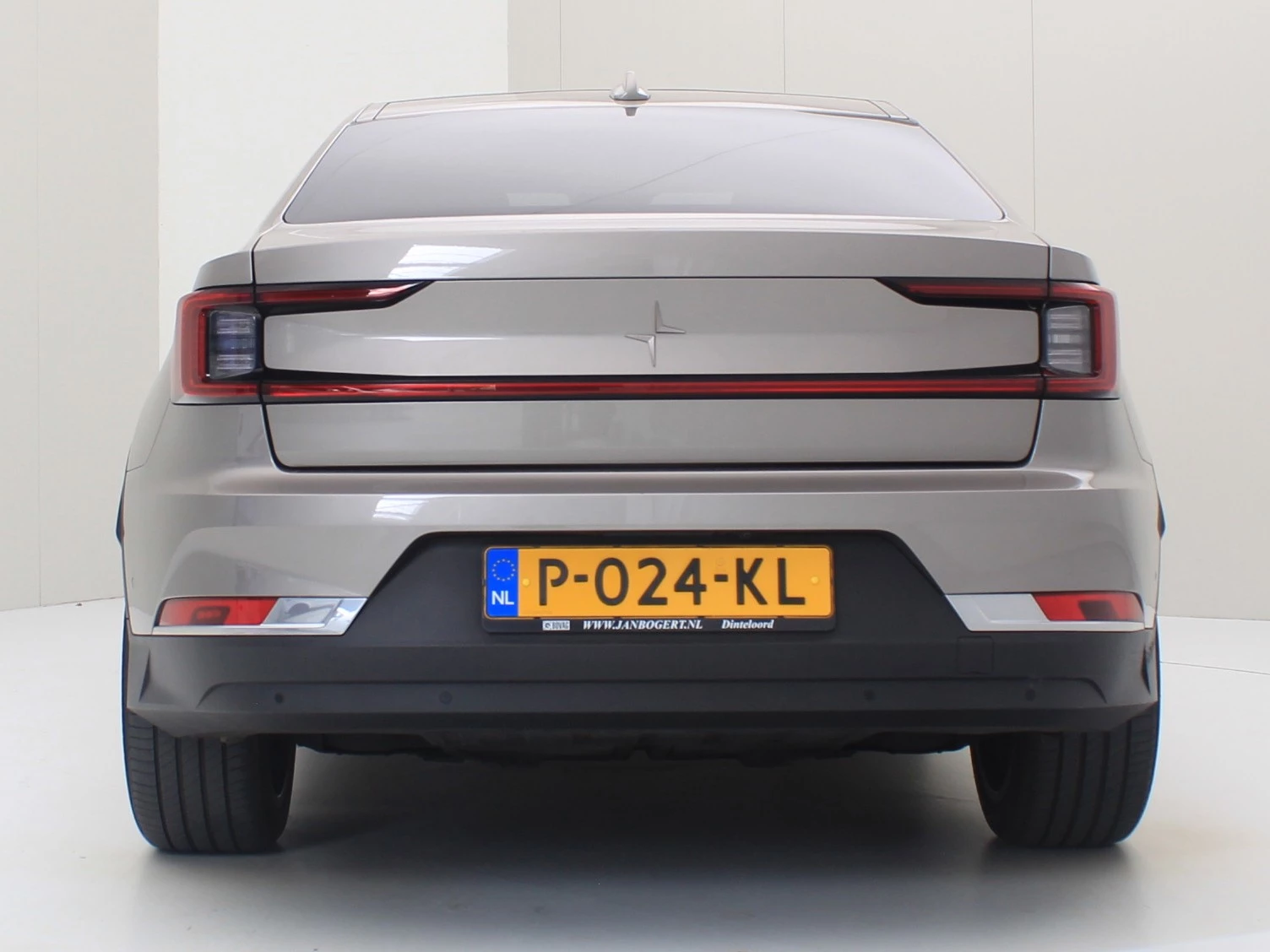 Hoofdafbeelding Polestar 2