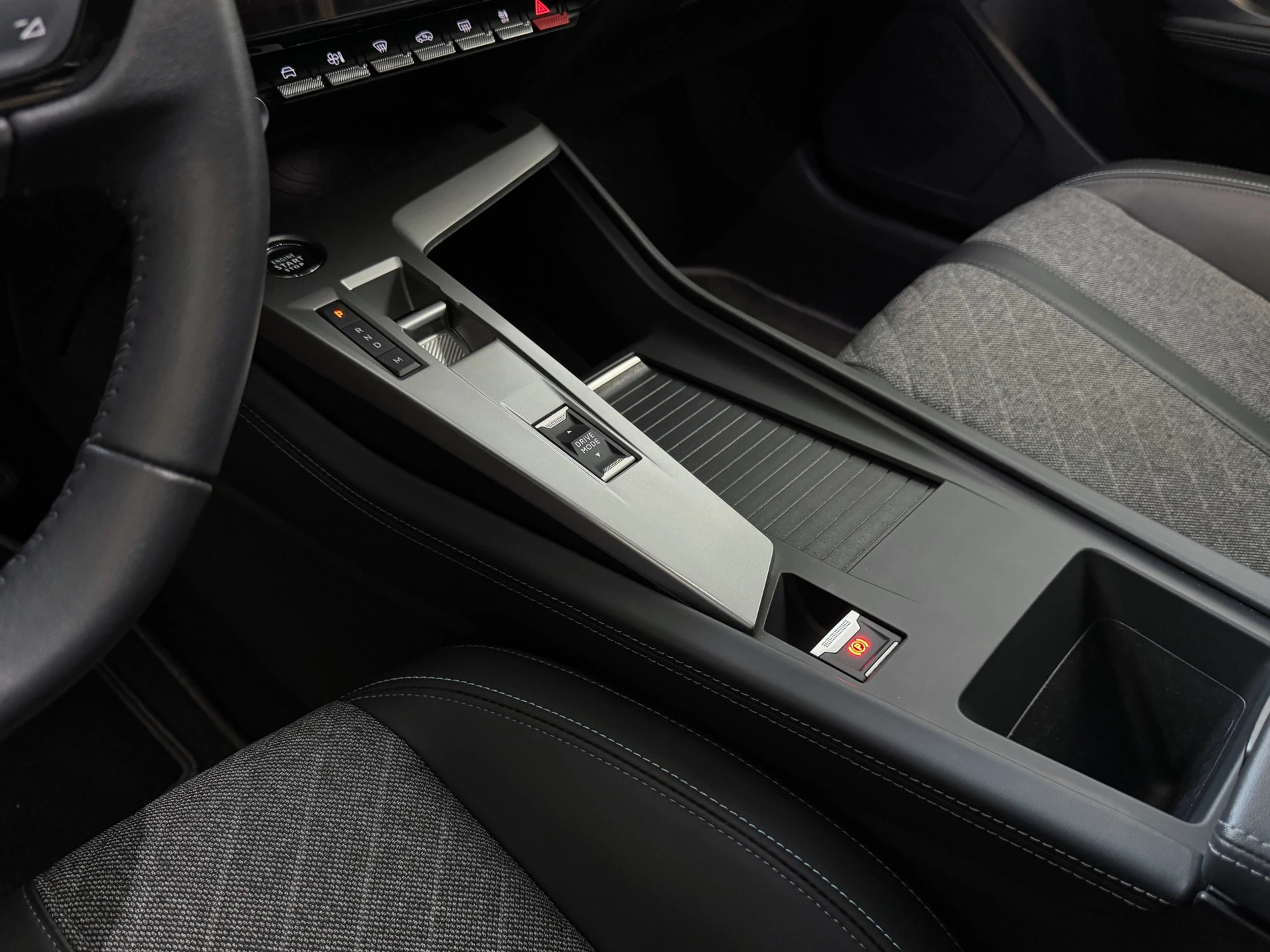 Hoofdafbeelding Peugeot 408