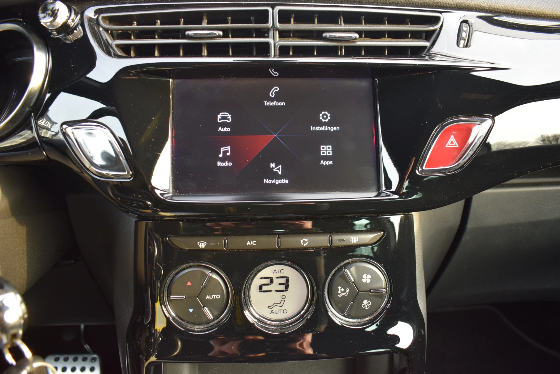 Hoofdafbeelding DS DS 3