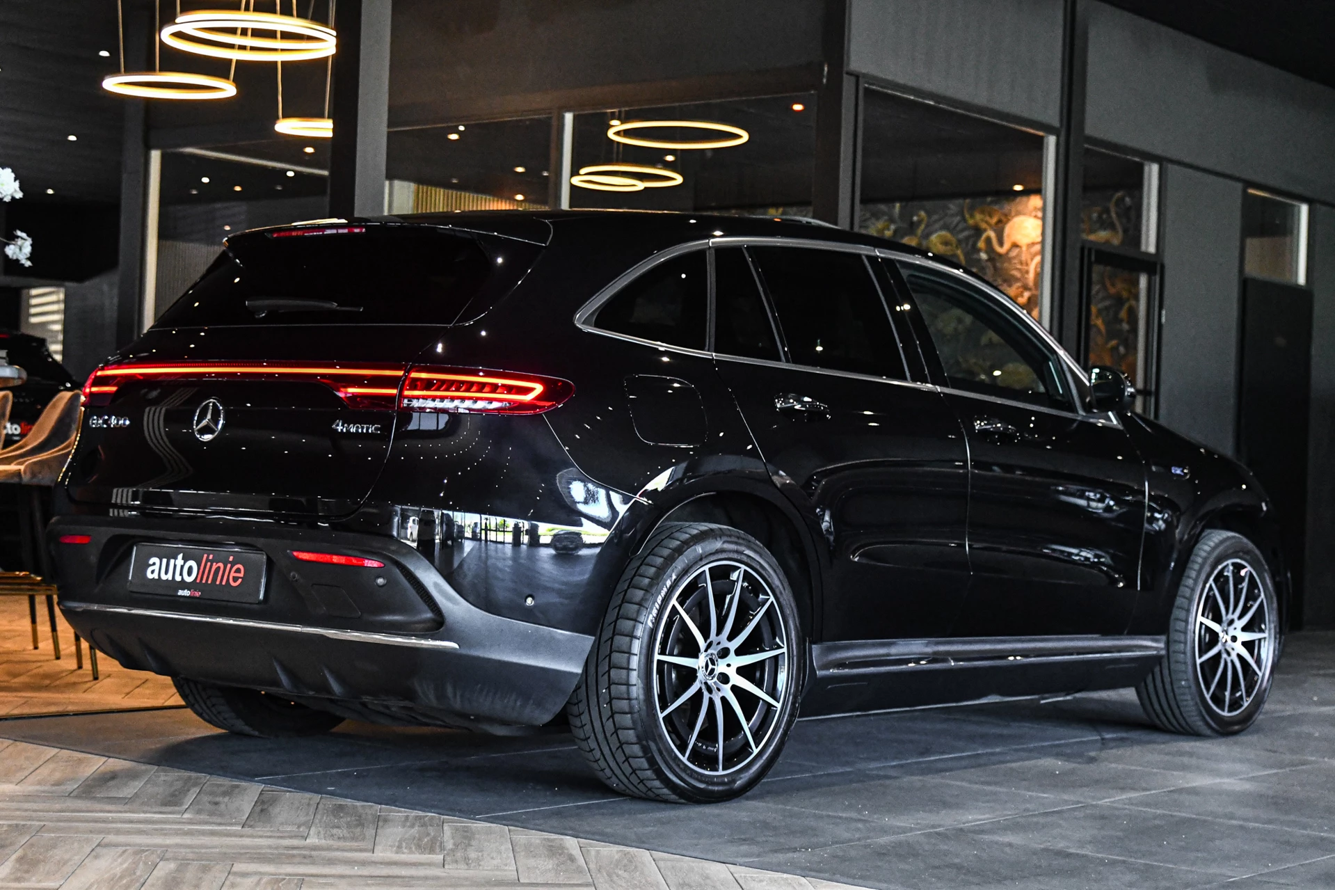 Hoofdafbeelding Mercedes-Benz EQC
