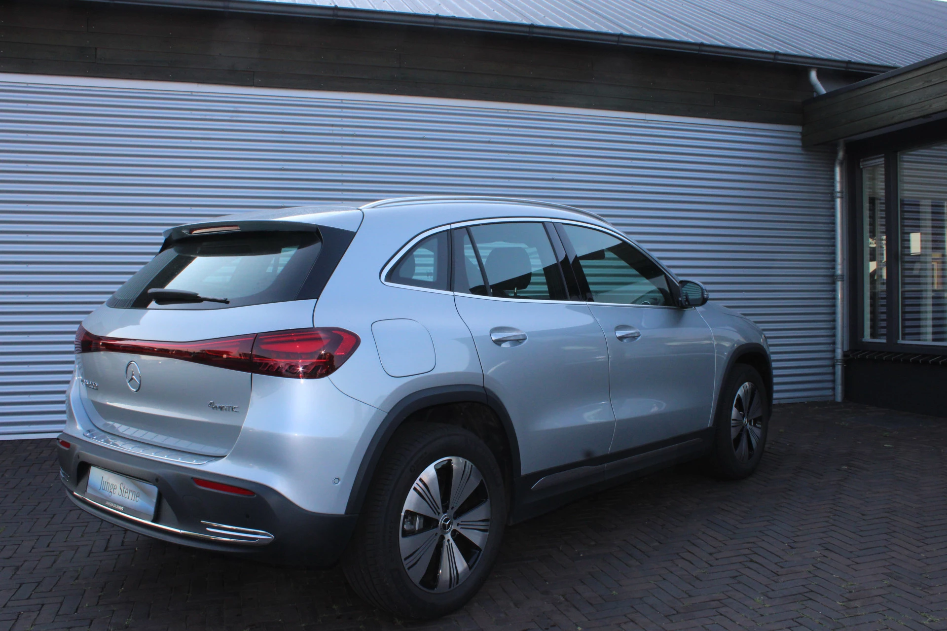 Hoofdafbeelding Mercedes-Benz EQA