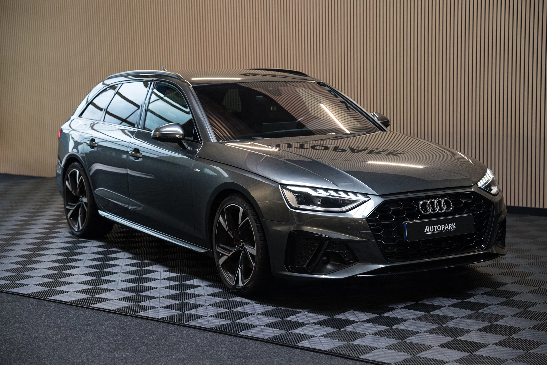 Hoofdafbeelding Audi A4