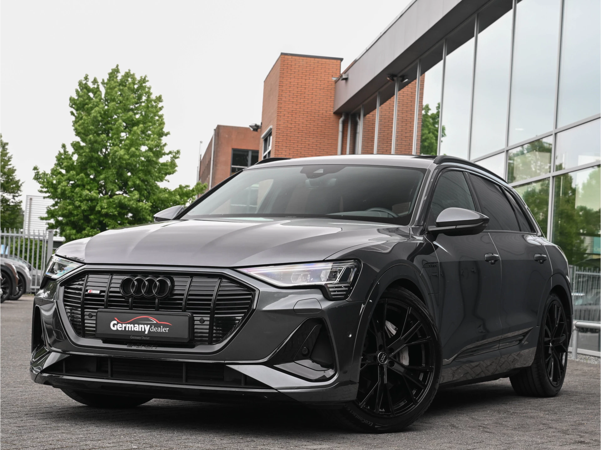 Hoofdafbeelding Audi e-tron