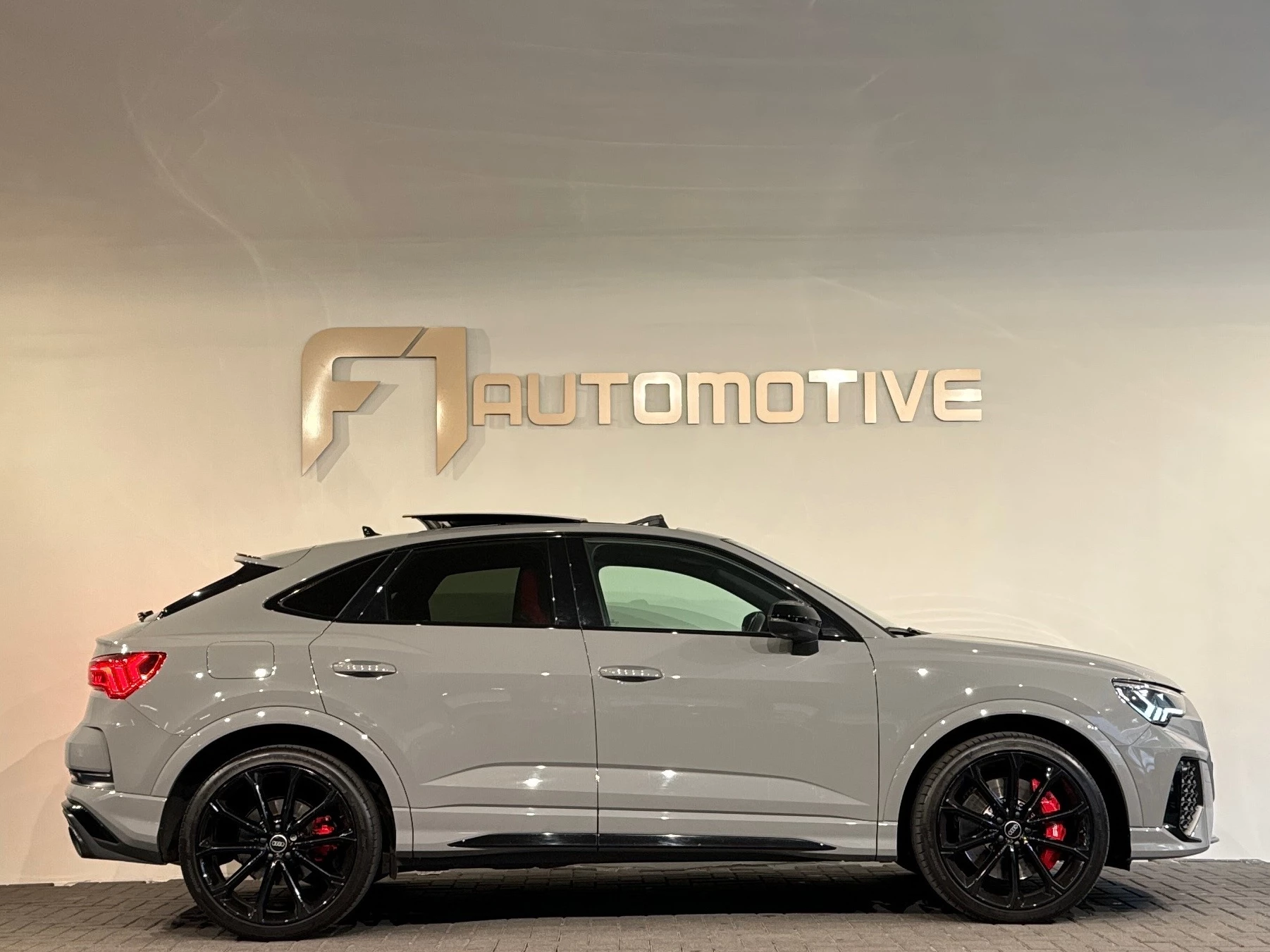 Hoofdafbeelding Audi RSQ3