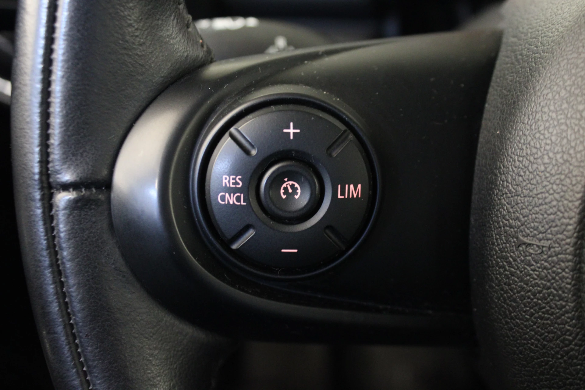 Hoofdafbeelding MINI One