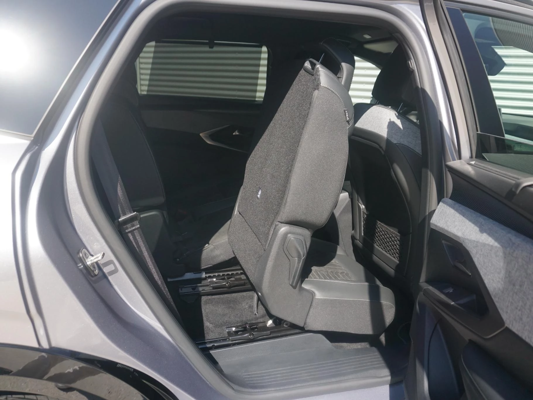 Hoofdafbeelding Peugeot e-5008