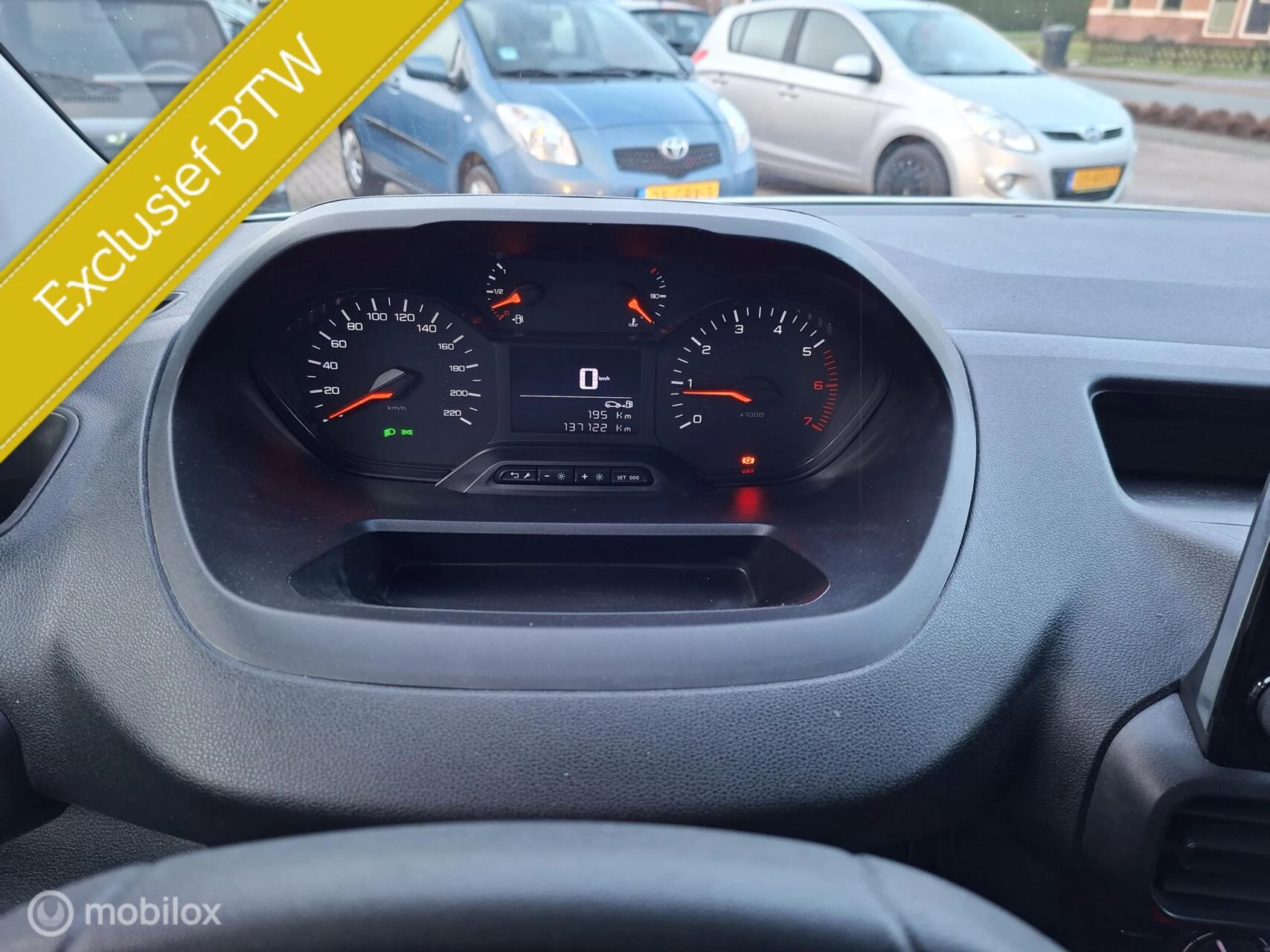Hoofdafbeelding Peugeot Partner