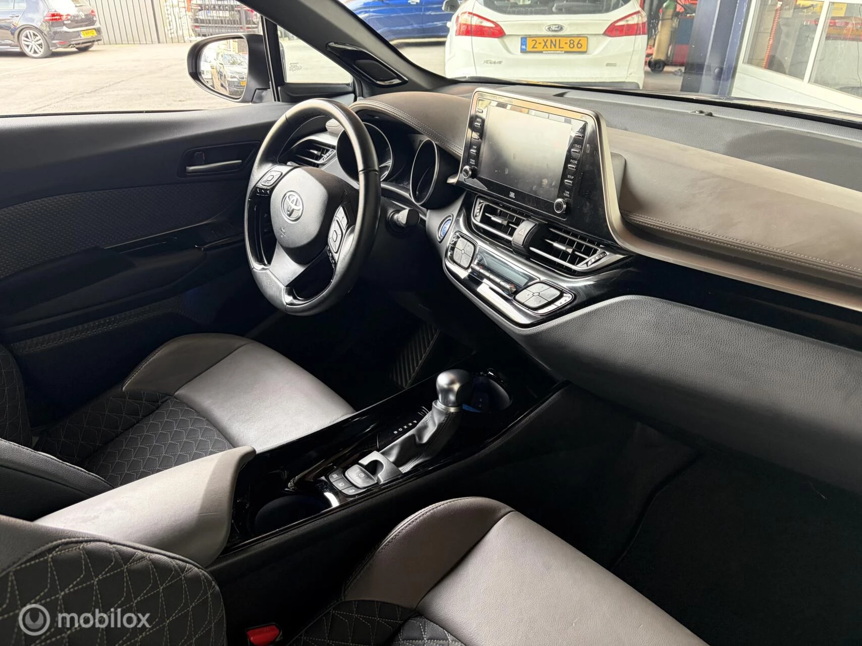 Hoofdafbeelding Toyota C-HR