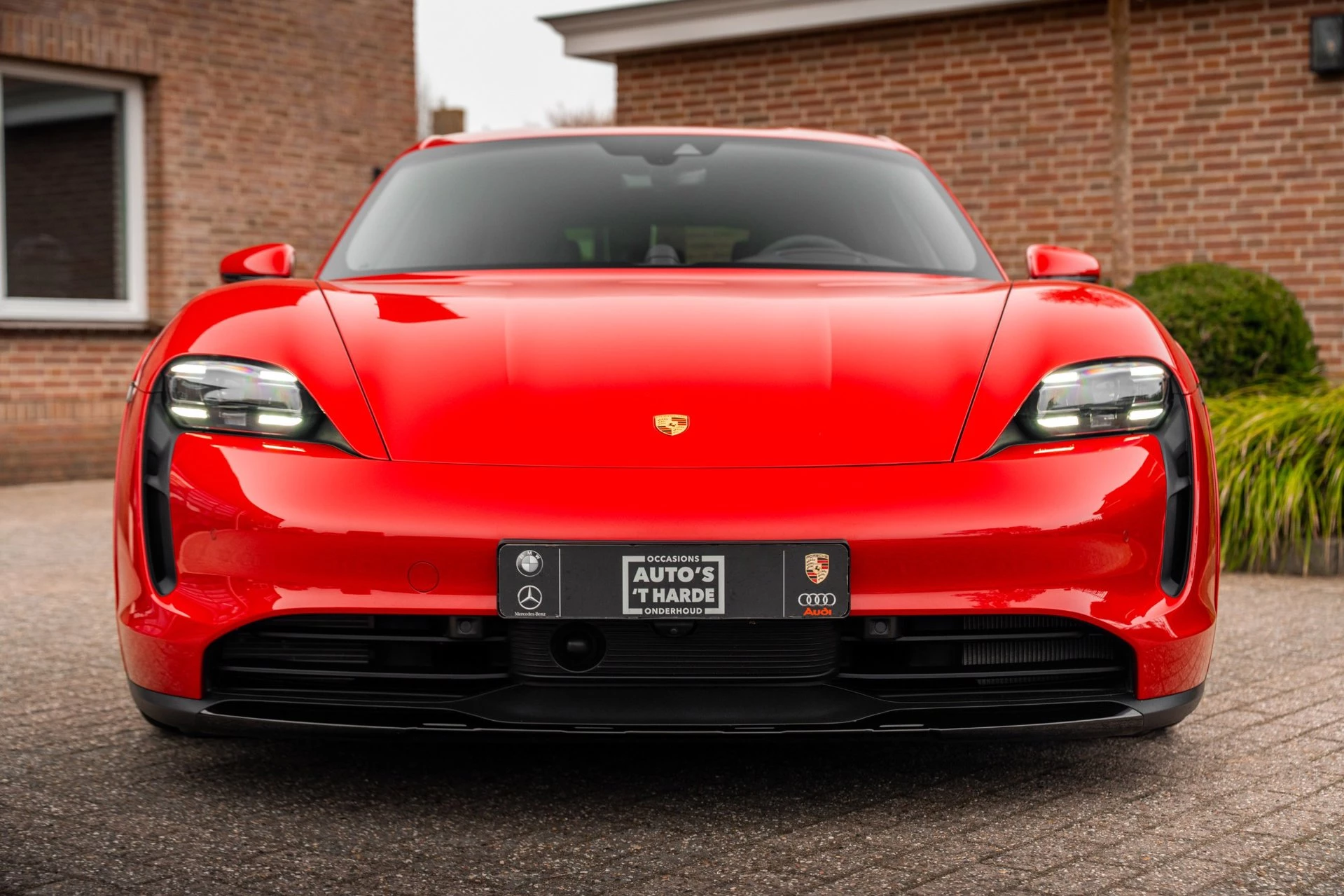 Hoofdafbeelding Porsche Taycan