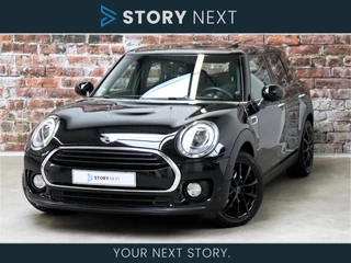 MINI Clubman Cooper Chili Serious Business / Navigatiesysteem Professional / Panoramadak / Harman Kardon / Leder / Achteruitrijcamera / 17 Inch / Sportstoelen / LED / Stoe0lverwarming / Climate Control / Lichtpakket