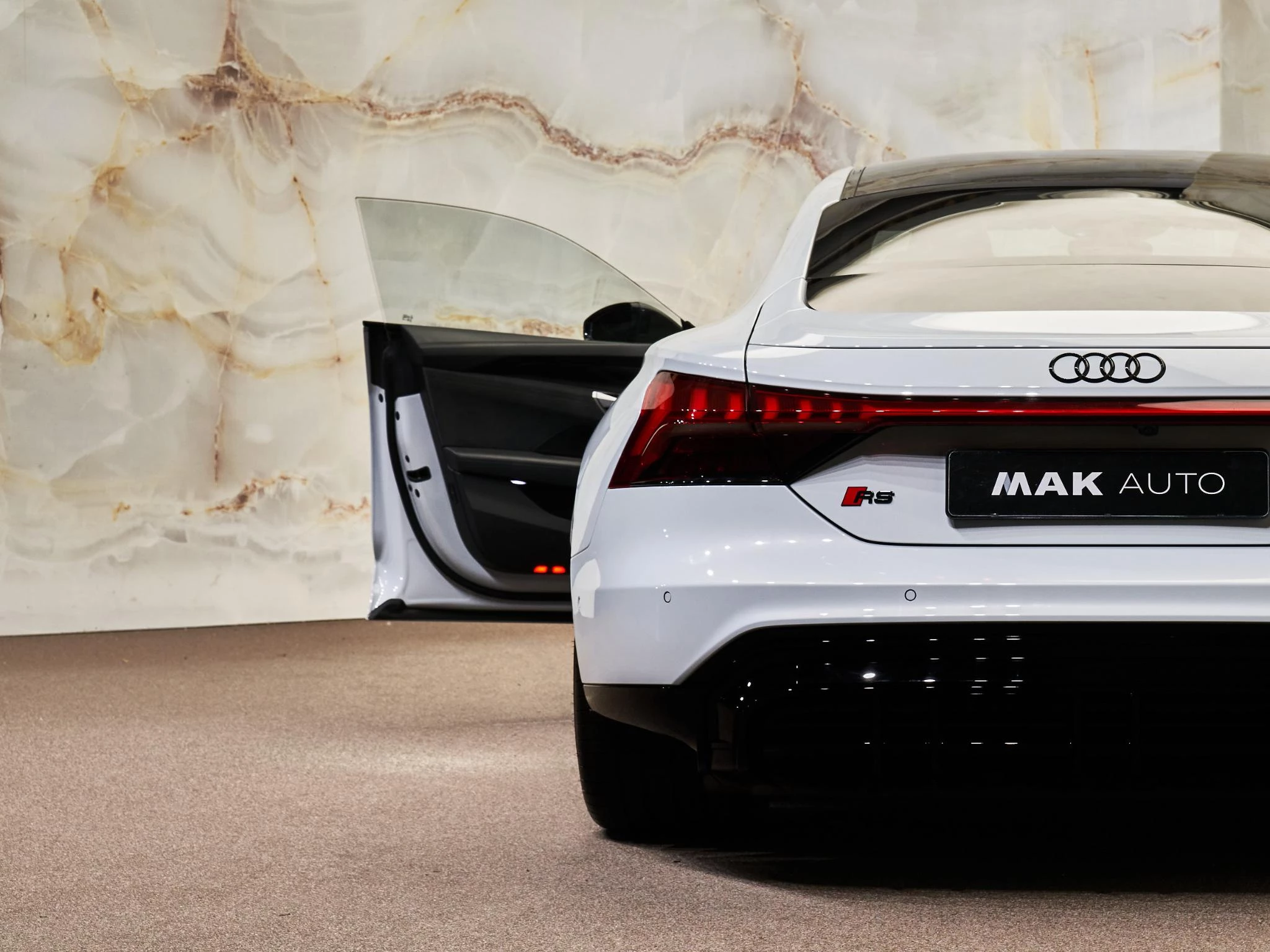 Hoofdafbeelding Audi e-tron GT