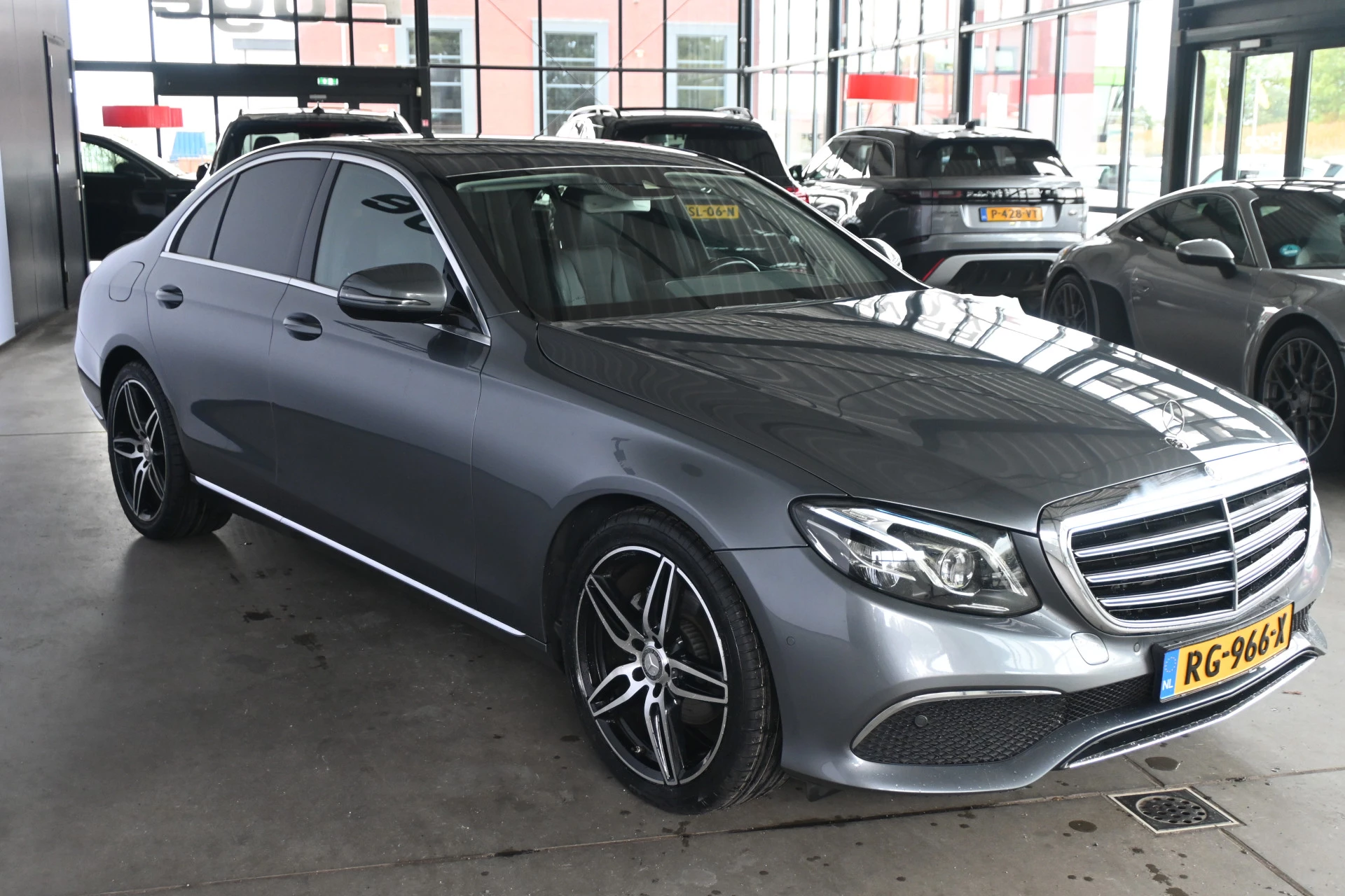 Hoofdafbeelding Mercedes-Benz E-Klasse