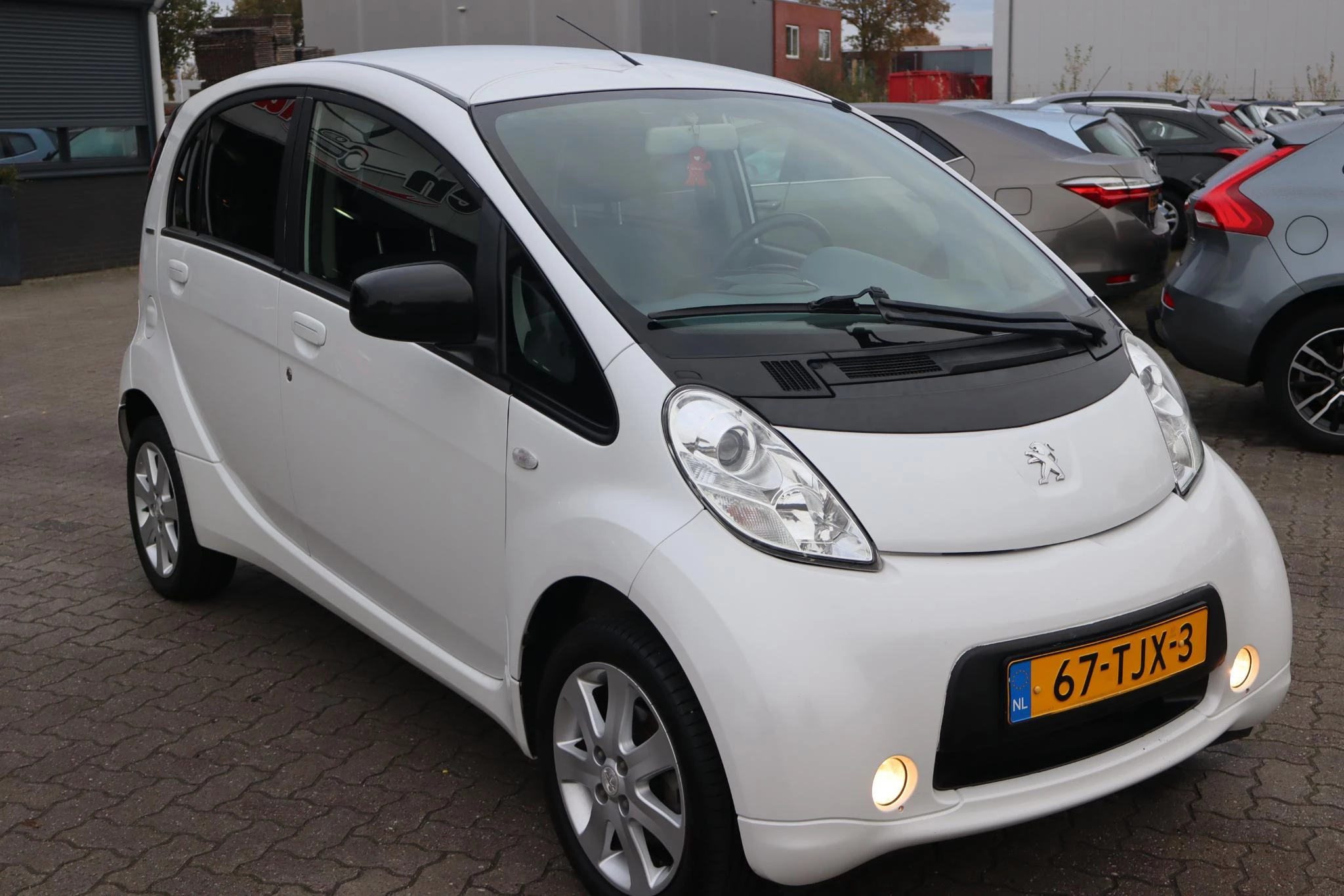 Hoofdafbeelding Peugeot iOn