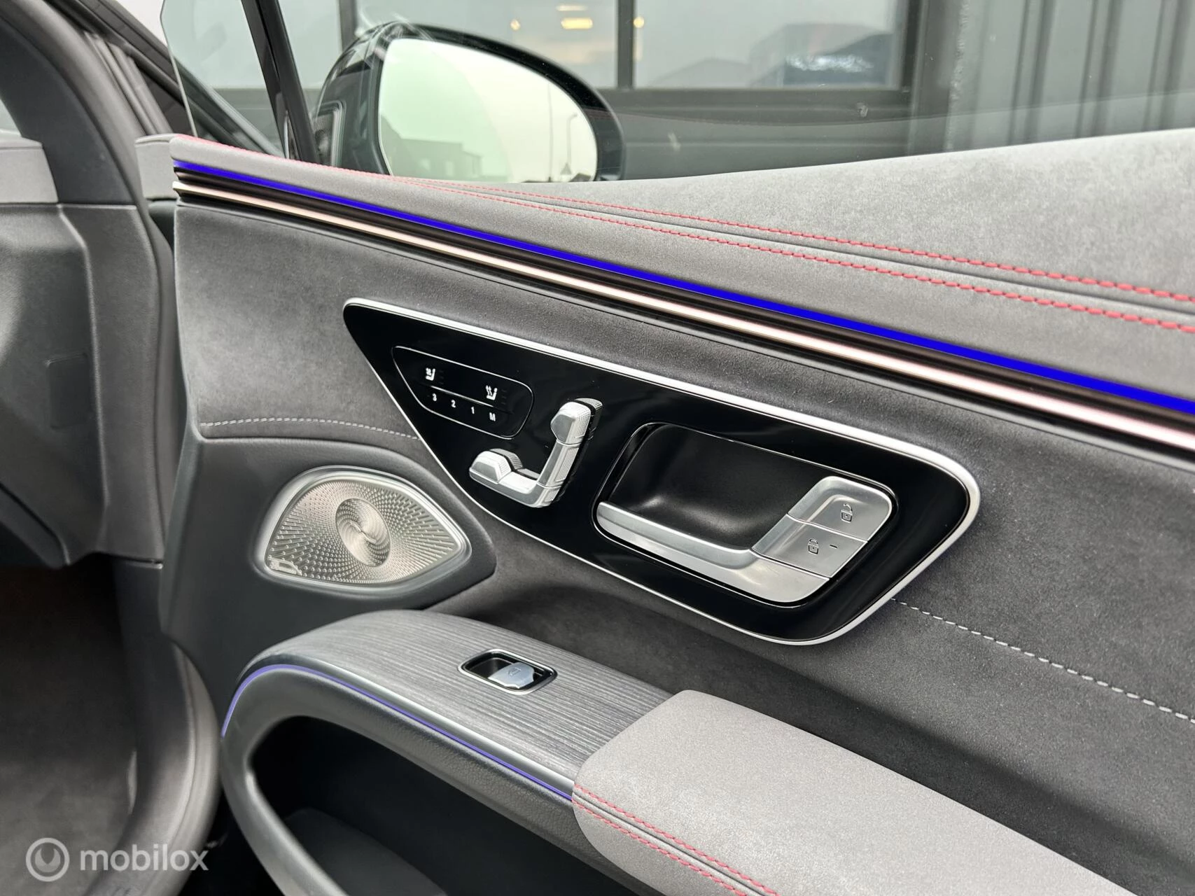 Hoofdafbeelding Mercedes-Benz EQS