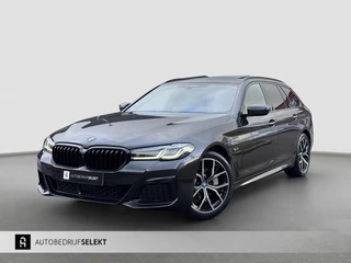 BMW 5-serie Touring 530e xDrive M-Sport | Pano | Trekhaak | Laser | Harman Kardon | Head Up | Comfortstoelen elektrisch | ACC