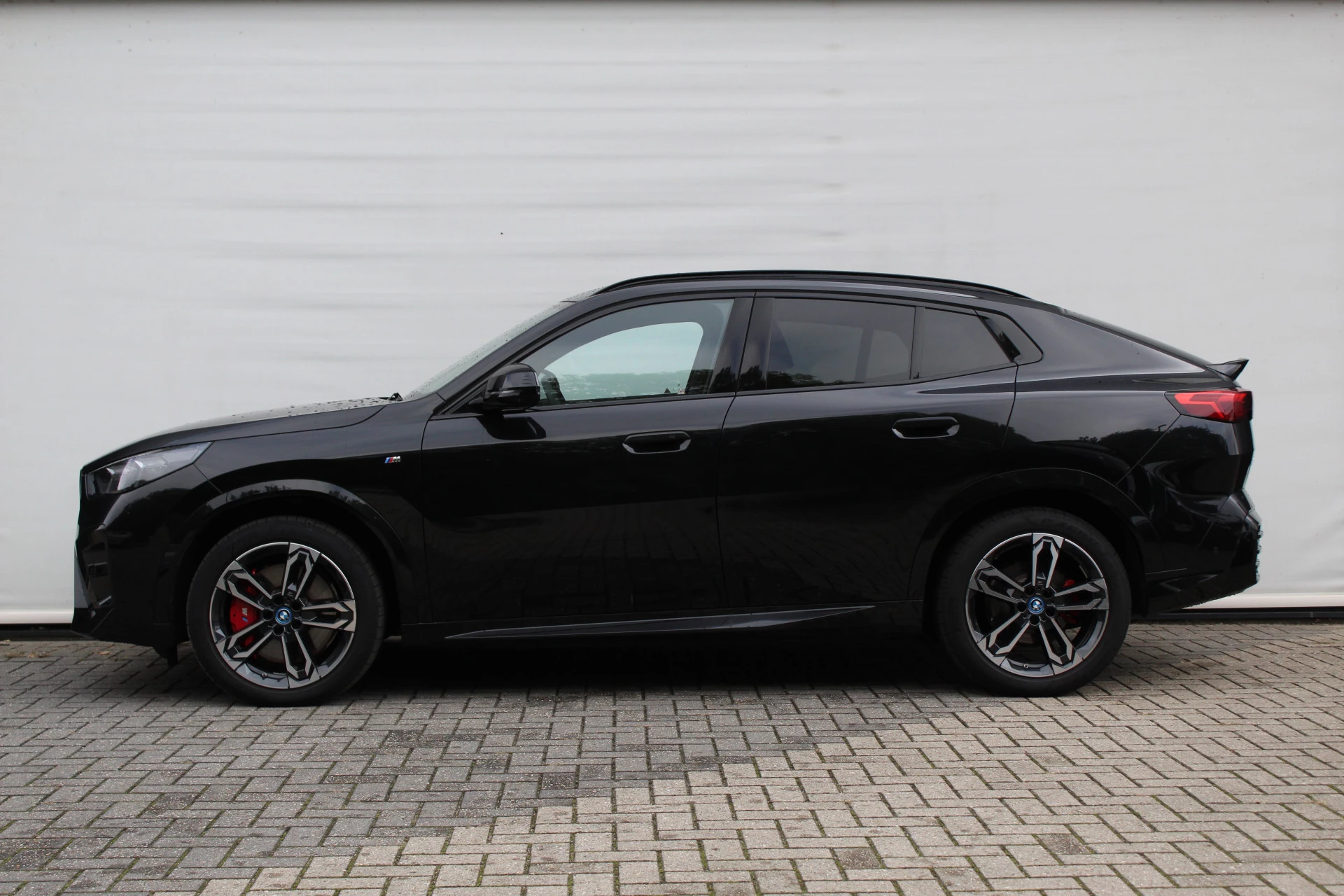 Hoofdafbeelding BMW iX2