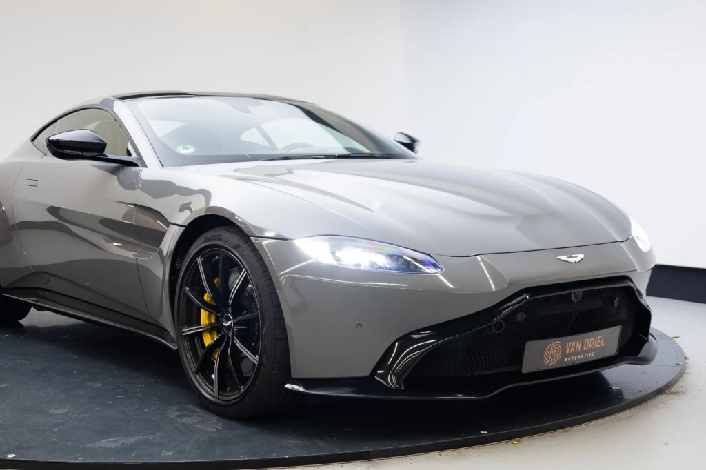 Hoofdafbeelding Aston Martin V8 Vantage