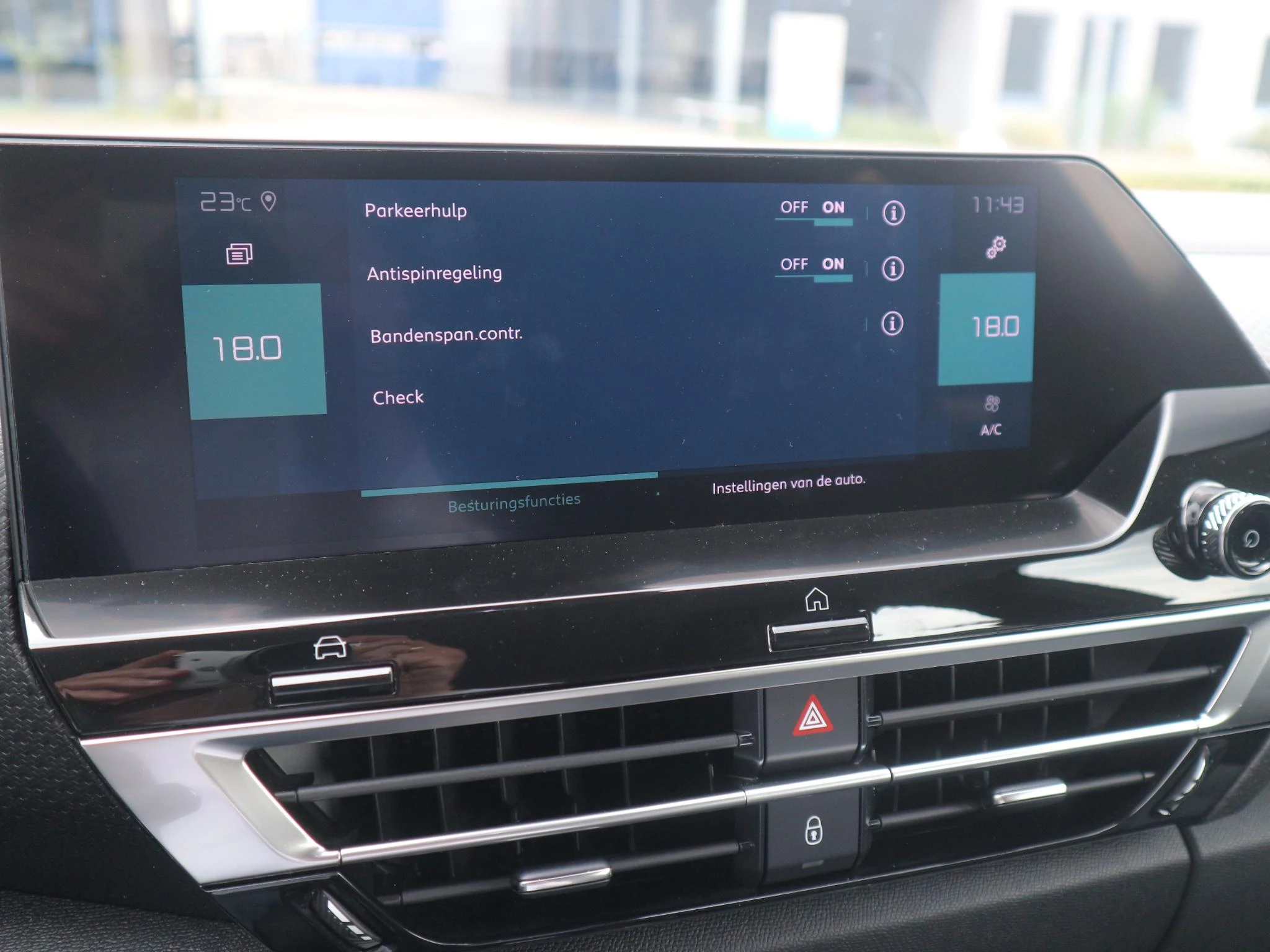 Hoofdafbeelding Citroën ë-C4