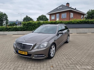 Hoofdafbeelding Mercedes-Benz E-Klasse Mercedes E-klasse Estate 350  Avantgarde 4Matic Youngtimer