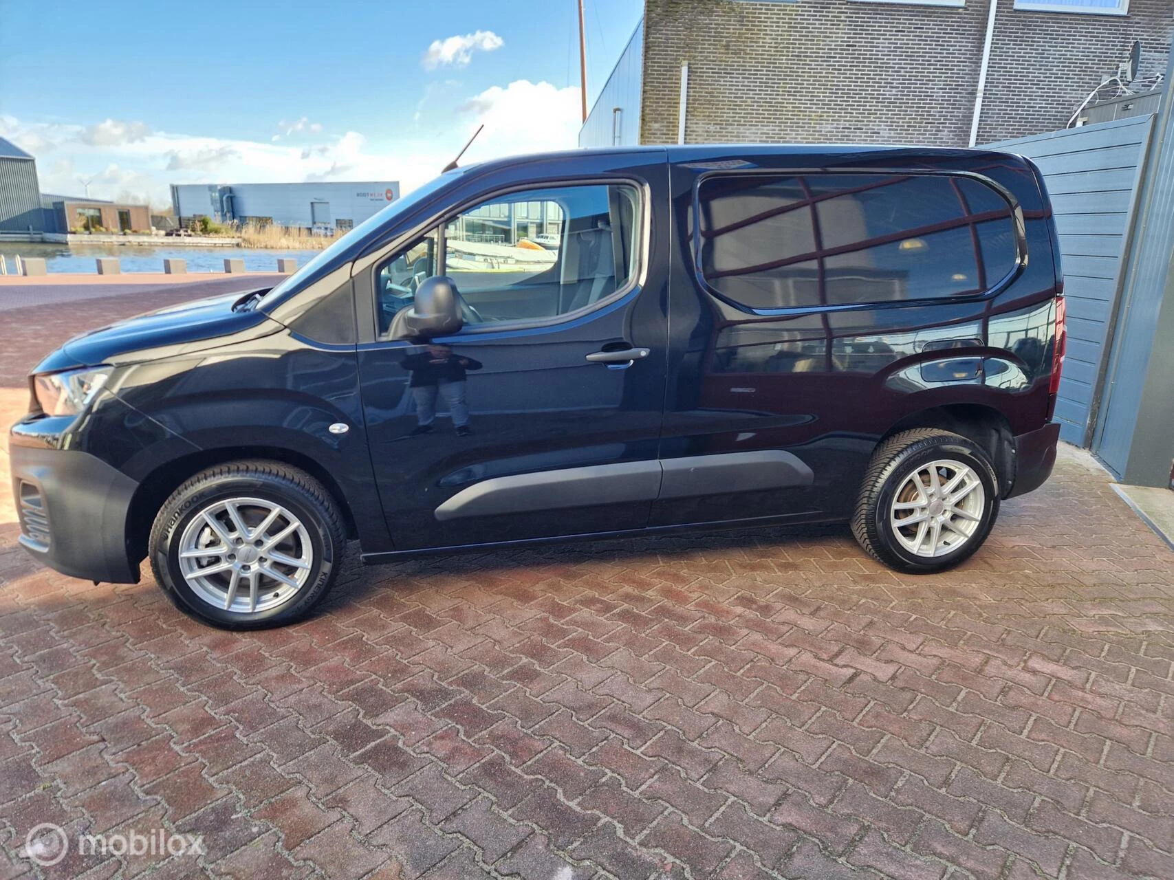 Hoofdafbeelding Peugeot Partner