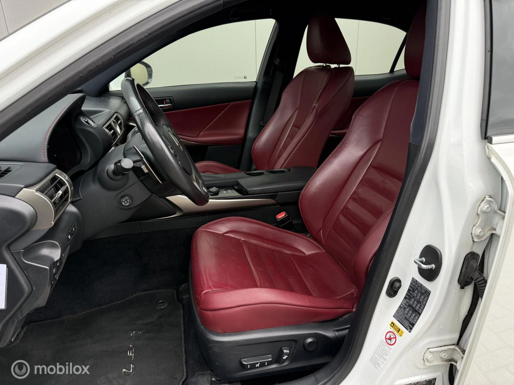 Hoofdafbeelding Lexus IS