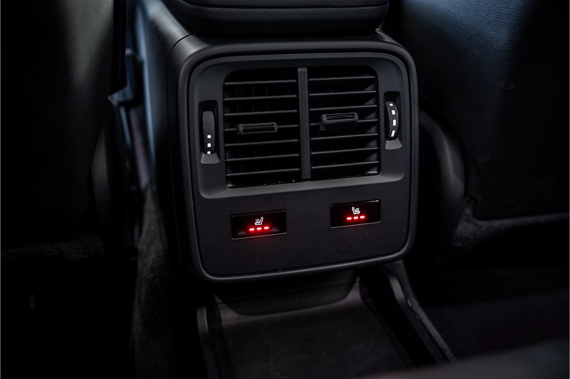 Hoofdafbeelding Porsche Taycan