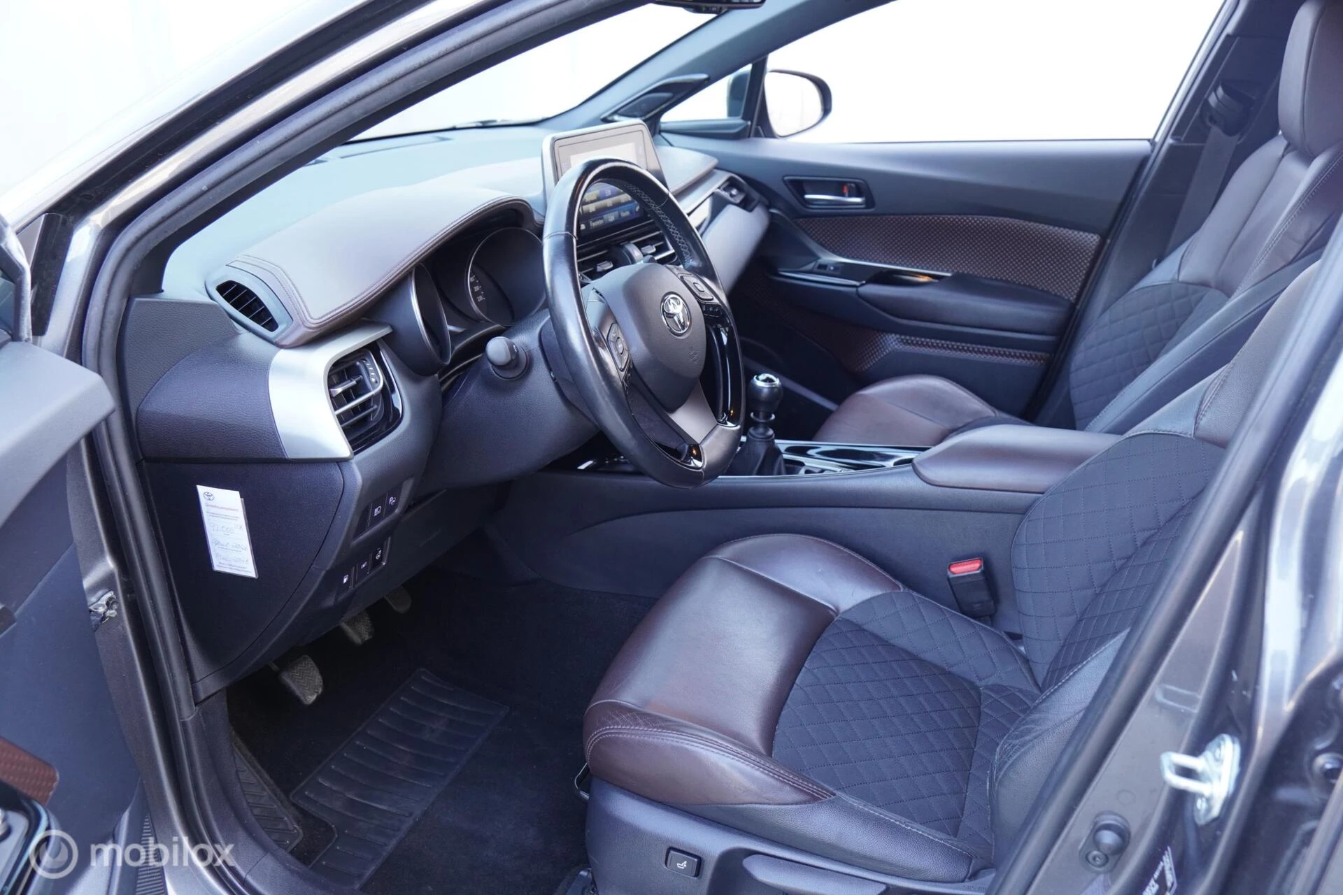 Hoofdafbeelding Toyota C-HR